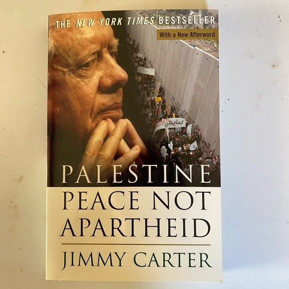 Books - Picture 4 of 5